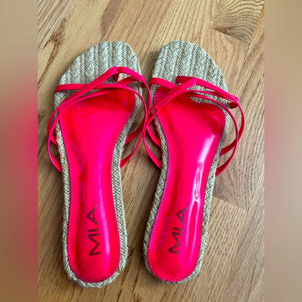 Mia size 9 sandals